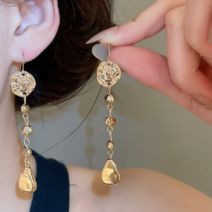 Metallic Crumpled Geometric Irregular Hook Earrings Light Luxury Vintage Alloy Statement Style