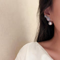 Light Luxury French Vintage Faux Pearl Zircon Flower Stud Earrings for Women view 2