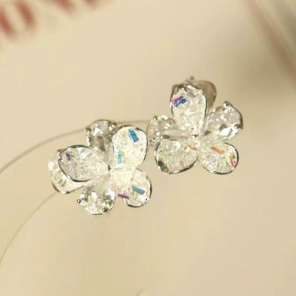 Transparent Floral Glass Crystal Stud Earrings Sweet Fashion OL Flower Design