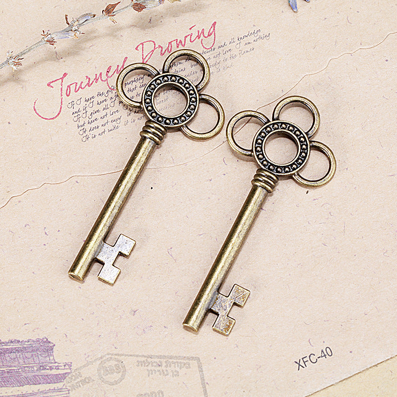 Vintage Flower Keychain Pendant 62x27mm