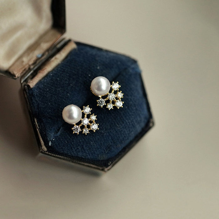 Korean Faux Pearl Flower Stud Earrings With Snowflake Zircon Sweet Elegant Niche Design Jewelry