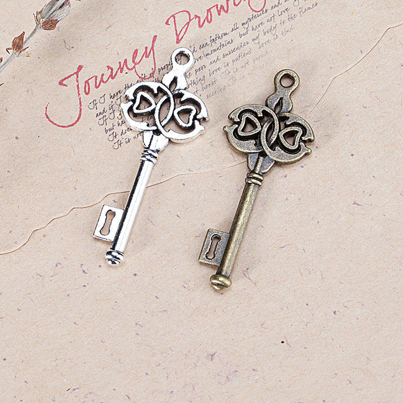 Vintage Alloy Key Charm Pendant for Necklace DIY