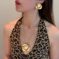 Vintage Hammered Round Gear Edge Gold Alloy Stud Necklace Jewelry Set Elegant Statement Earrings view 1