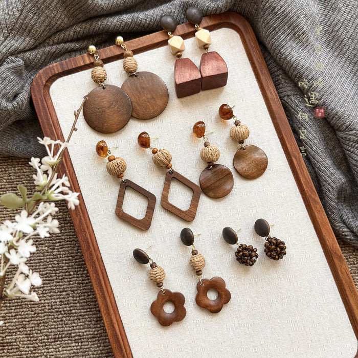 2026 New Wooden Geometric Flower Stud Earrings Ethnic Style Lightweight Statement Jewelry