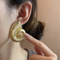 Vintage Gold Tone Alloy Conch Shell Statement Stud Earrings For Women Beach Ocean Animal Jewelry Earrings view 1