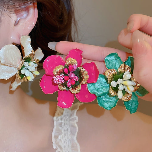 Vintage Enamel Flower Stud Earrings Iron Palace Style Elegant Light Luxury Floral Ear Jewelry