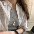 Korean Minimalist Alloy Geometric Bag Pendant Necklace Old Money Style Clavicle Chain For Women view 3
