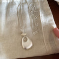 Korean Minimalist Alloy Geometric Bag Pendant Necklace Old Money Style Clavicle Chain For Women view 2