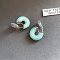 Minimalist Metal Enamel C-Shaped Clip-on Earrings, Geometric Round Light Luxury Fashion Jewelry view 3