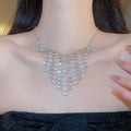 Korean Light Luxury Copper Round Rhinestone Geometric Collarbone Necklace view 1