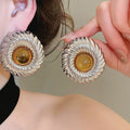 French Vintage Alloy Resin Round Textured Stud Earrings Geometric Niche Design Jewelry view 3