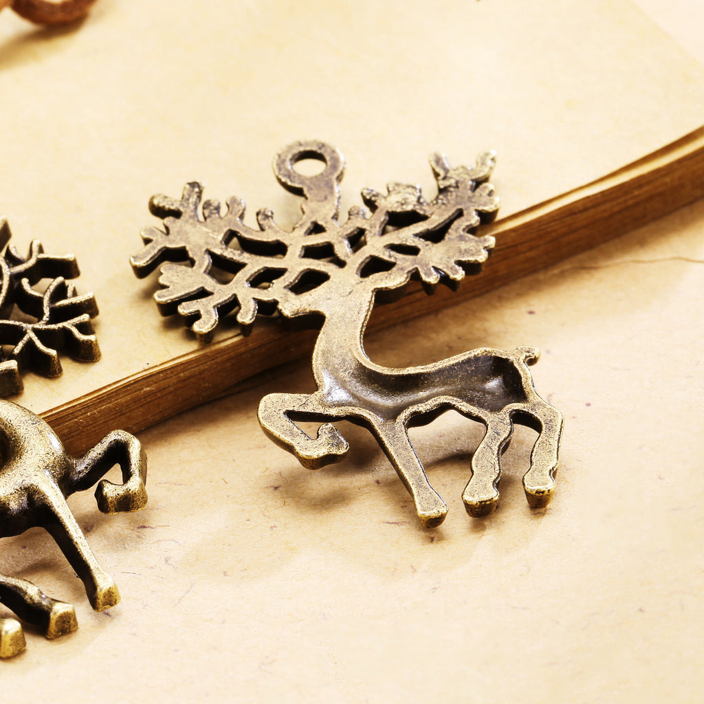 42×30mm Alloy Reindeer Charm Pendant Christmas Animal Design