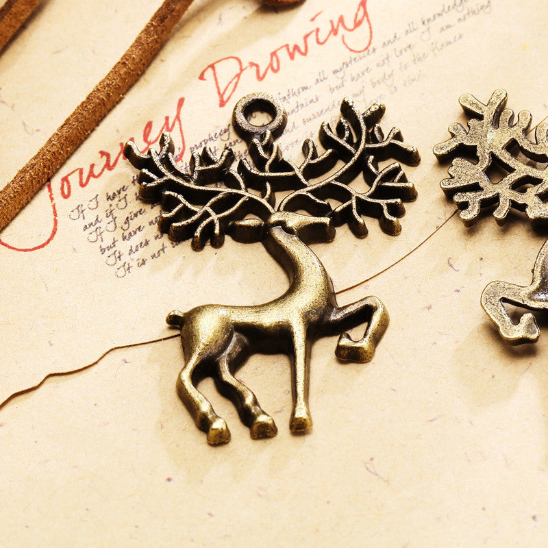 42×30mm Alloy Reindeer Charm Pendant Christmas Animal Design