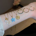 18K Gold Plated Copper Zircon Flower Pendant Necklace, Light Luxury Vintage Collarbone Jewelry view 1