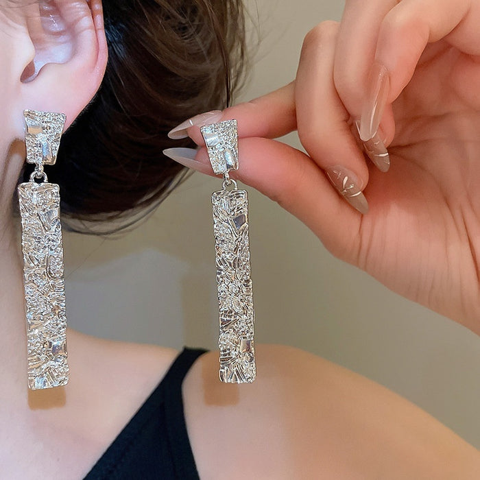 Alloy Crinkled Rectangle Pendant Drop Earrings With Silver Pins Minimalist Geometric Style