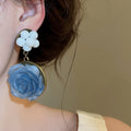 Vintage Resin 3D Rose Flower Stud Earrings For Women, Retro Hong Kong Light Luxury Style view 3