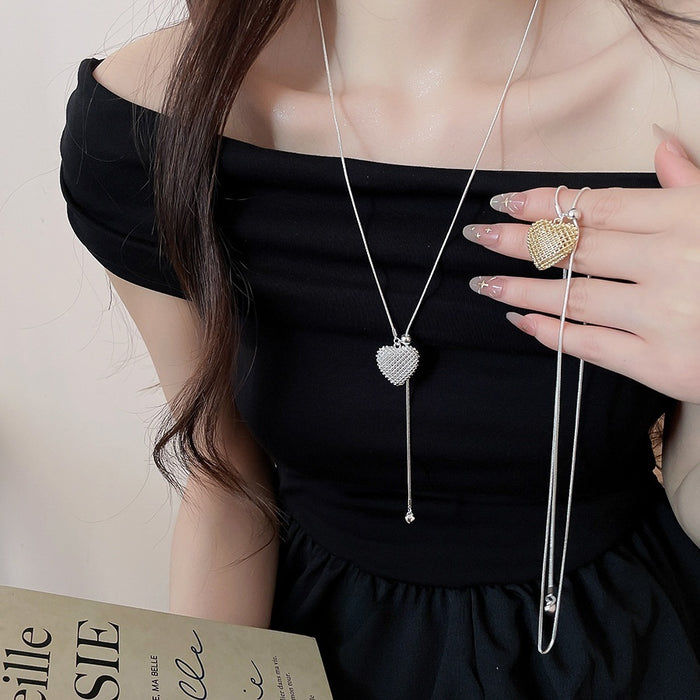 Hollow Alloy Heart Sweater Necklace Minimalist Geometric Style Clavicle Chain