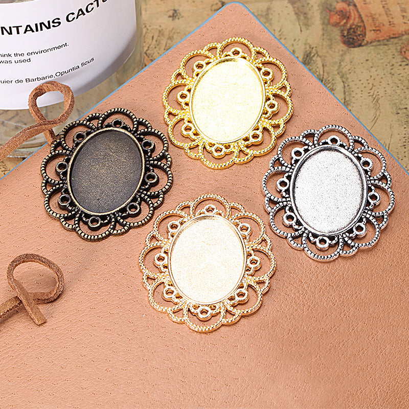 Vintage Lace Cabochon Pendant Setting 41x35mm for 18x25mm Cabochon