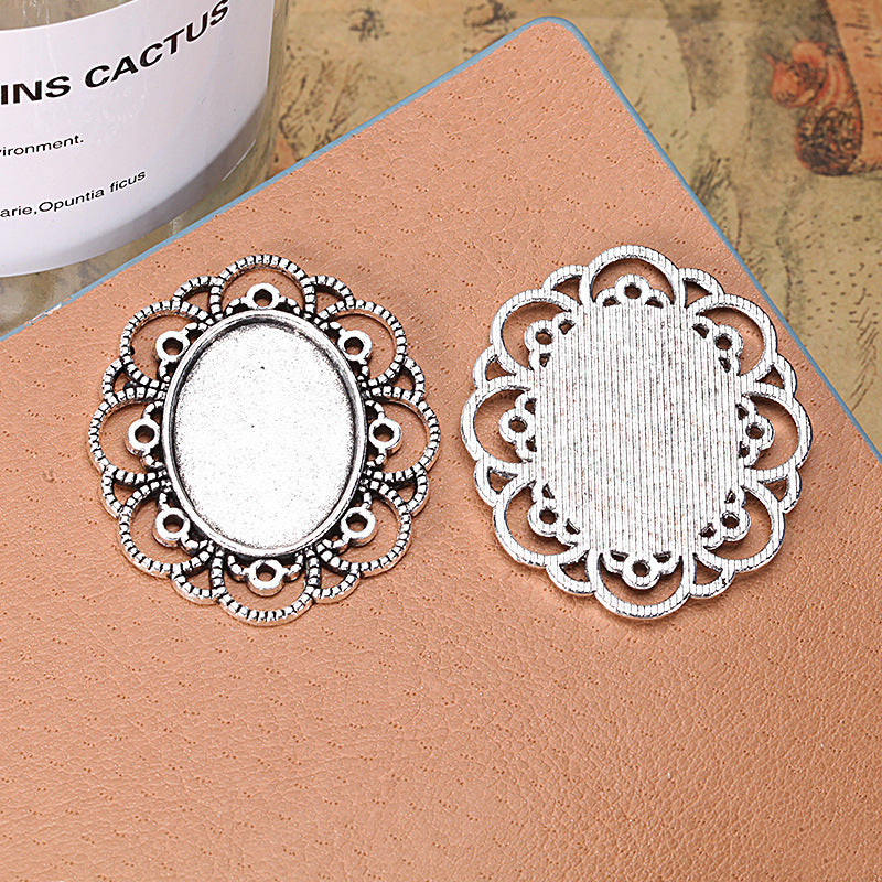 Vintage Lace Cabochon Pendant Setting 41x35mm for 18x25mm Cabochon