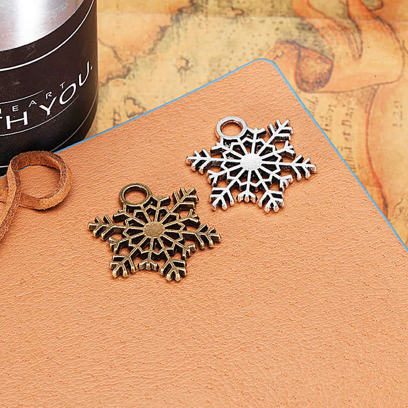 Vintage Snowflake Alloy Charm Pendant 26x24mm