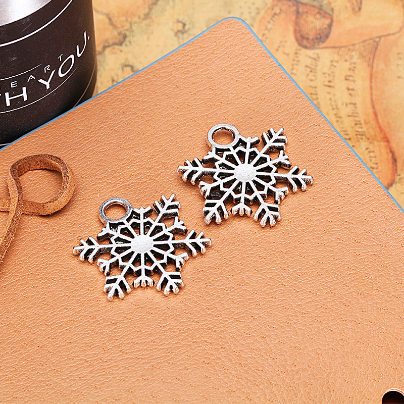 Vintage Snowflake Alloy Charm Pendant 26x24mm