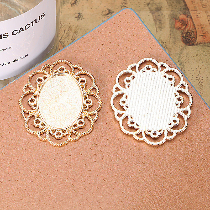Vintage Lace Cabochon Pendant Setting 41x35mm for 18x25mm Cabochon