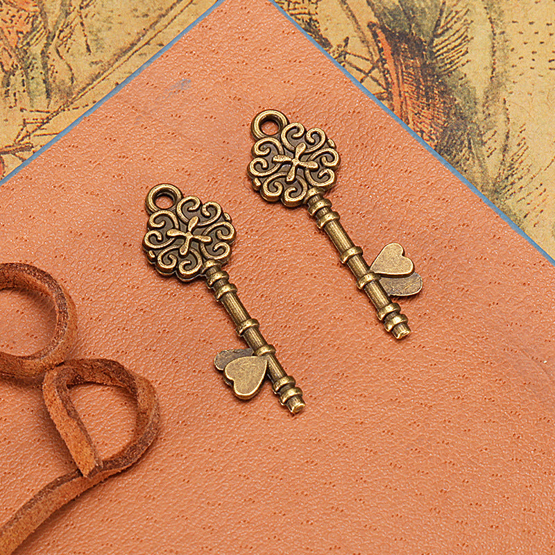 Vintage Flower Heart Keychain Charm Pendant 34x11mm