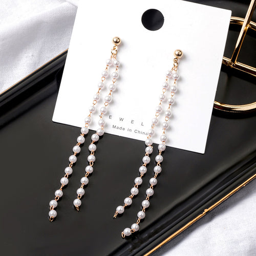 Second supplied view of double-row pearl-look chain tassels