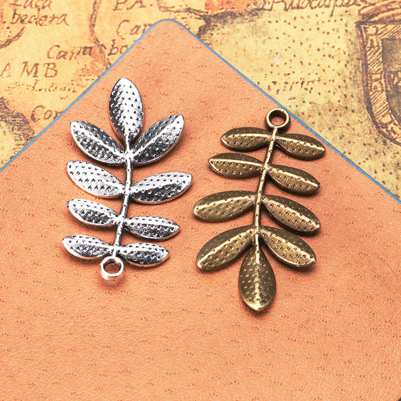38x21mm Vintage Alloy Leaf Charm Pendant
