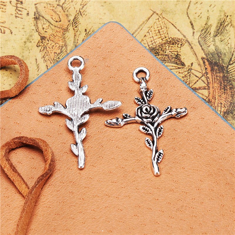 35x24mm Vintage Alloy Cross Rose Charm Pendant