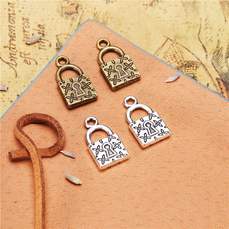18x10mm Vintage Patterned Lock Alloy Charm Pendant