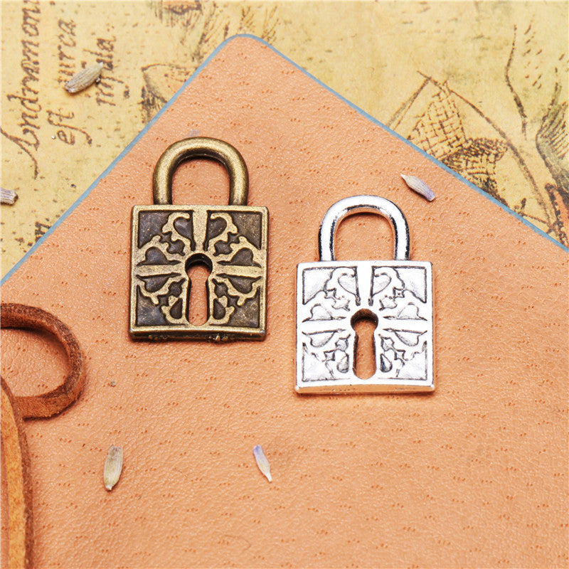 26x16mm Vintage Double-Sided Patterned Padlock Charm Pendant