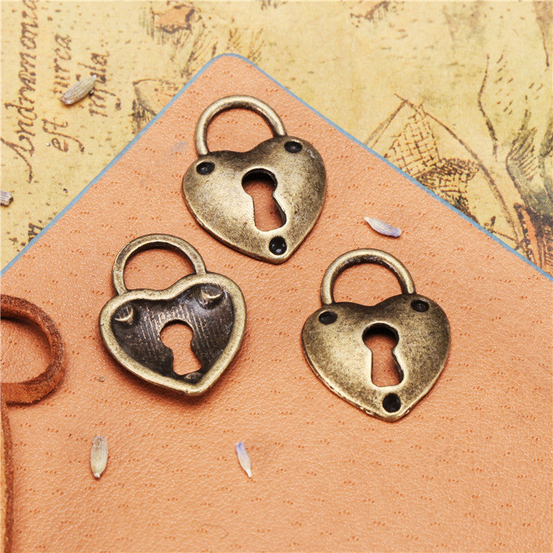 24x18mm Heart Lock Alloy Charm Pendant for Necklace DIY Jewelry