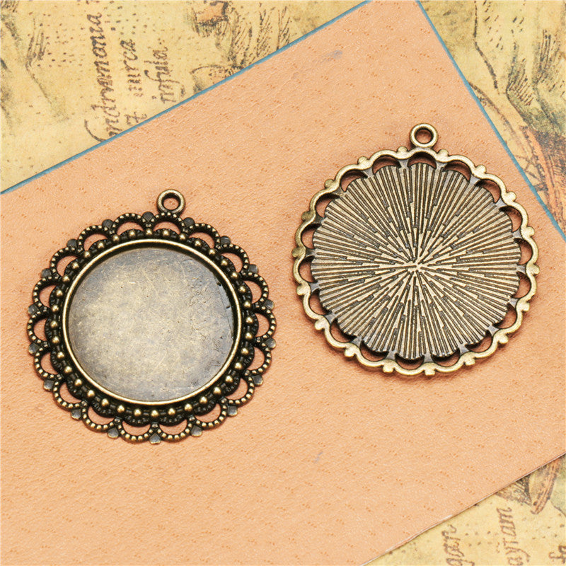 25mm Lace Edge Cabochon Tray Pendant Base