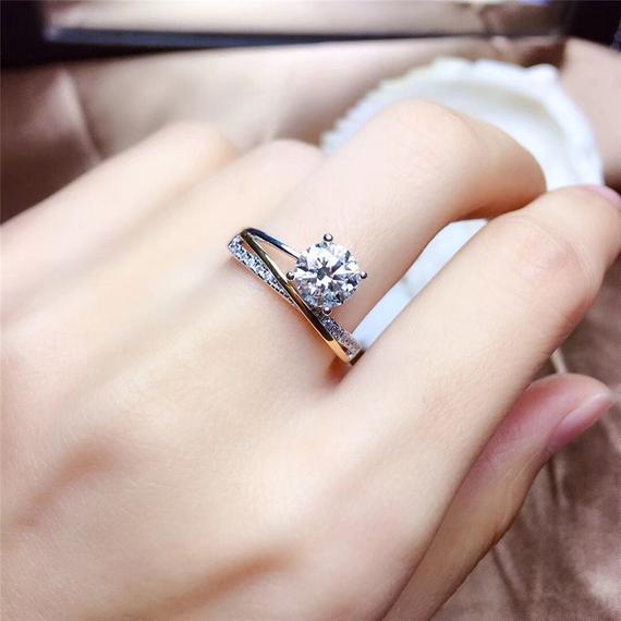 Silver Tone Square Solitaire Ring Set with Clear Accents