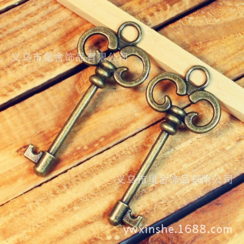 Vintage Scepter Key Alloy Charm Pendant