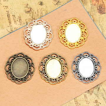 Oval Floral Edge Cabochon Settings in Seven Metal Finishes