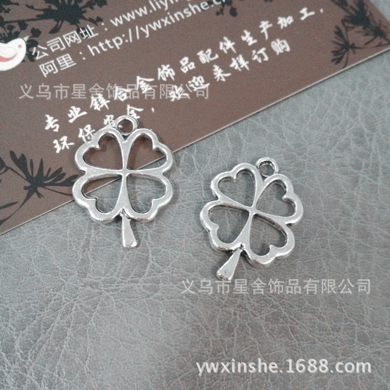 24×17mm Vintage Four-Leaf Clover Alloy Charm Pendant