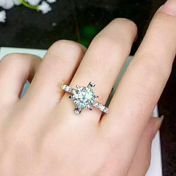 Silver Tone Star Flower Ring with Clear Stone Cluster