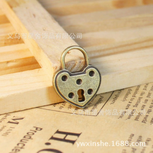 24x19mm Alloy Lock Charm Pendant Rhinestone Setting