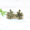22x18mm Vintage Four-Leaf Clover Alloy Charm Pendant