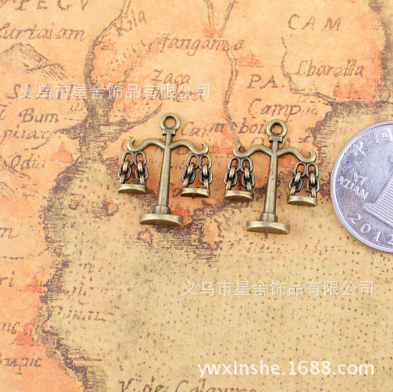 Vintage 3D Scales Alloy Charm Pendant 21x18mm