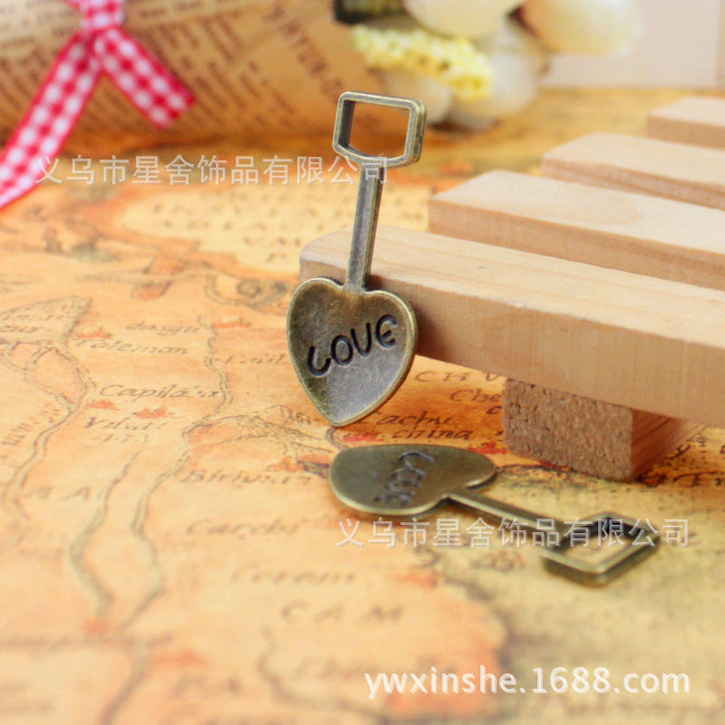 35x17mm Heart Shovel Alloy Charm Pendant