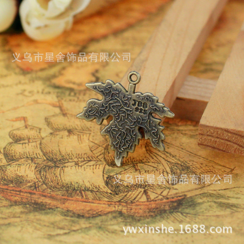 28mm Vintage Maple Leaf Alloy Charm Pendant