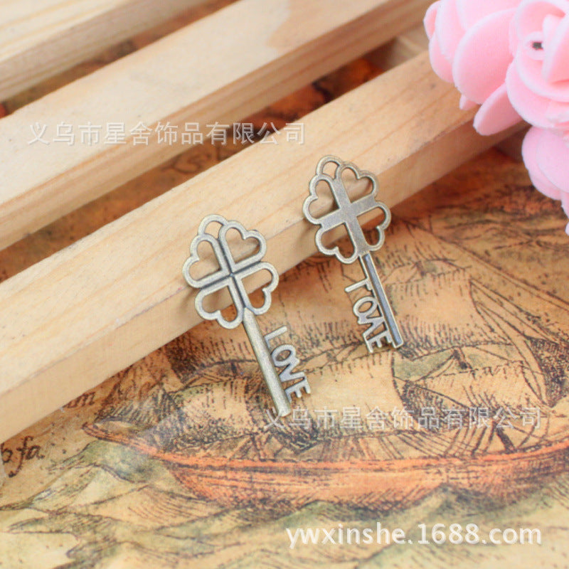 Vintage Clover Heart Key Charm Pendant 27x12mm