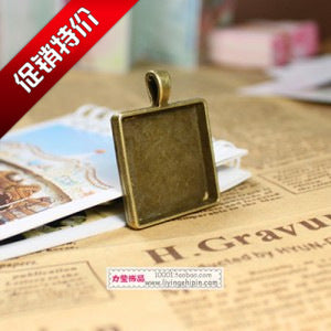 square bezel pendant shown in source main image 1