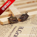Vintage Double-Sided Lip Alloy Charm Pendant, 24x20mm