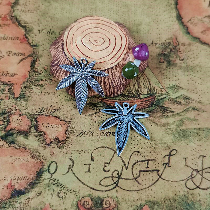 Small Maple Leaf Charm Pendant 25x22mm