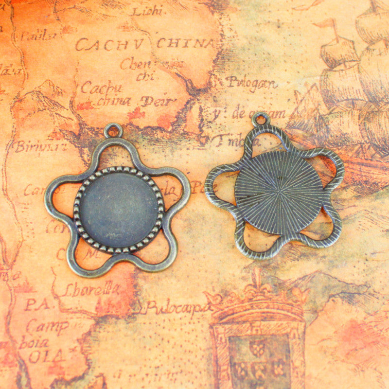 18mm Plum Flower Cabochon Tray Pendant Base