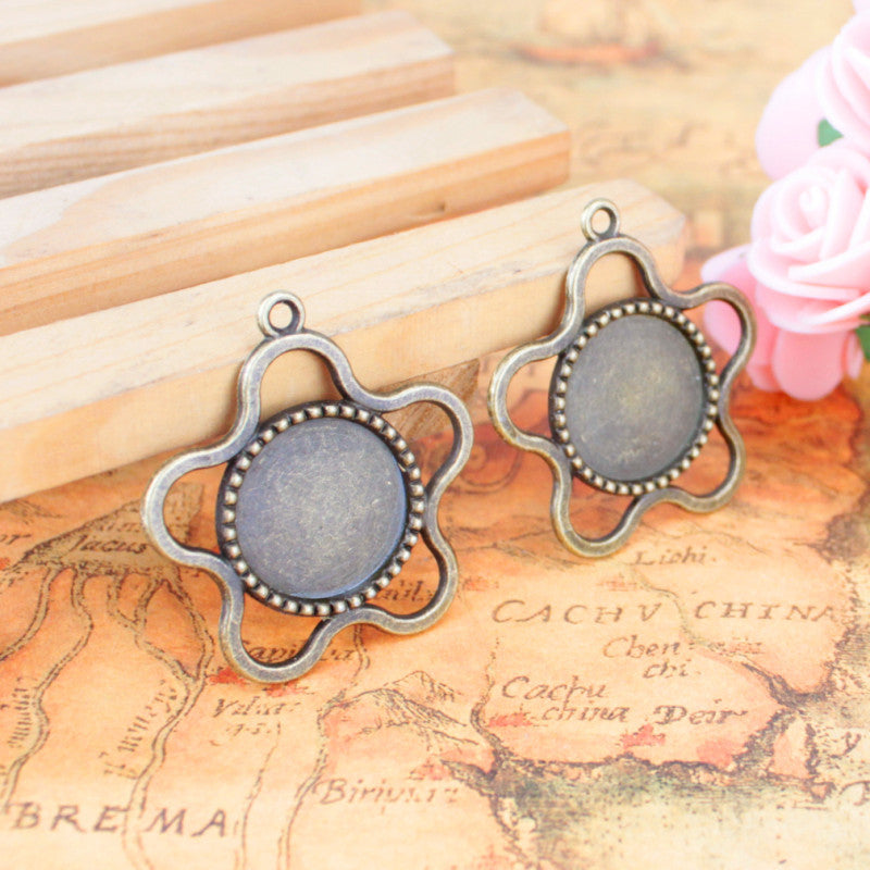 18mm Plum Flower Cabochon Tray Pendant Base